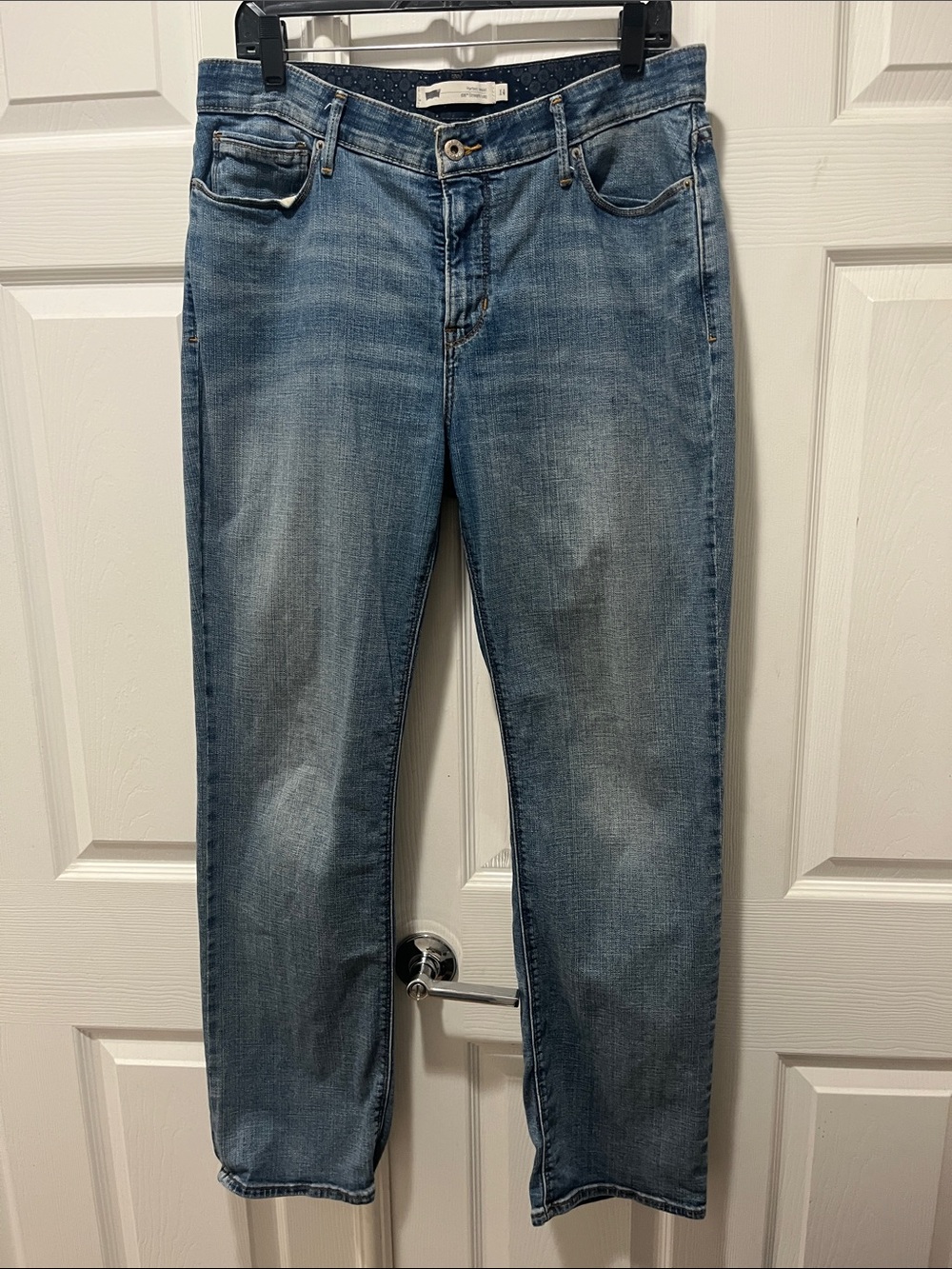Levi’s Women Light Blue Washed Jeans